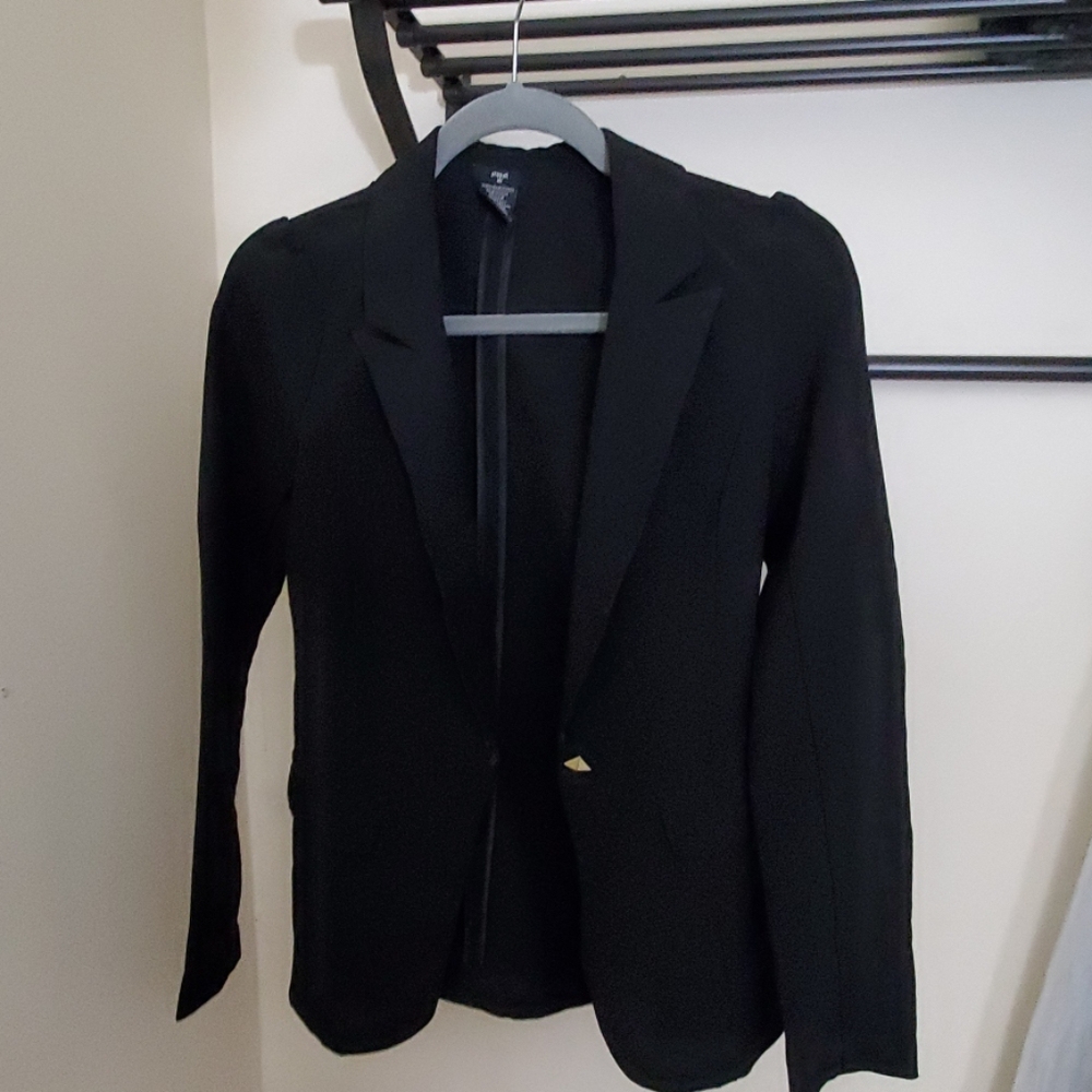 Black Blazer